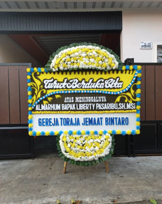 Papan Bunga Duka di Semidang Alas Maras